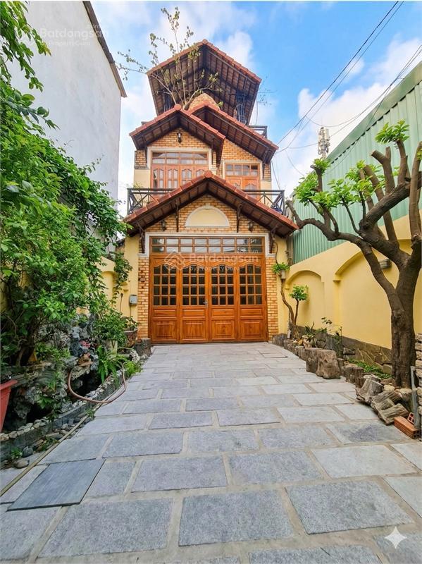 Nhà ngộp bank  5x30m, 3 tầng  trần văn mười, gần ubnd xuân thới đông  chỉ 6.2 tỷ