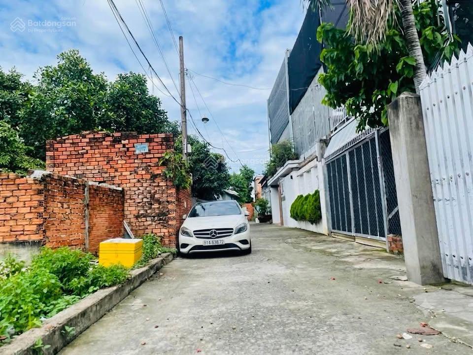 Lô đất thổ 5x18m  mỹ huề trung chánh hóc môn, gần tô ký  giá 3,6 tỷ tl