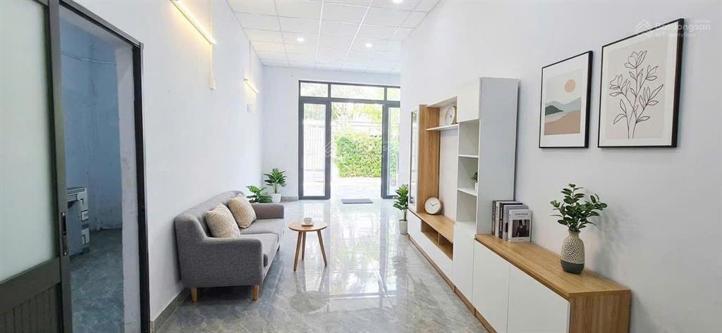 Bán nhà dương công khi, gần ql22  hẻm xe hơi, 95m2, 2pn, giá chỉ 3.5 tỷ