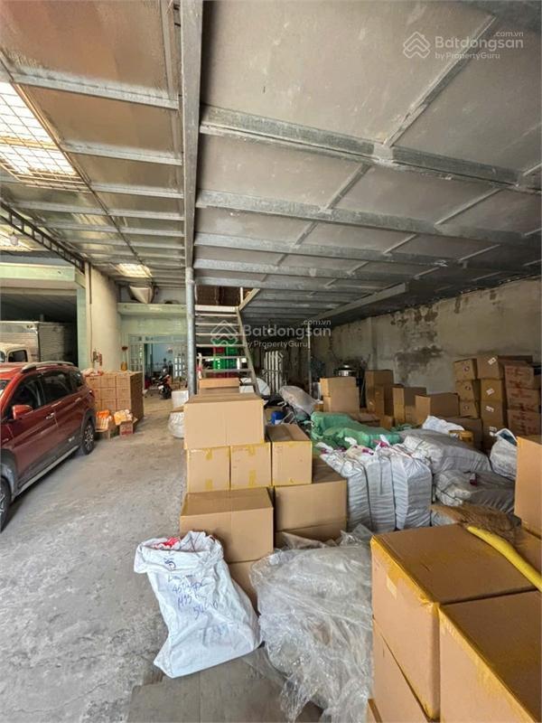 Cực gấp bán 12.5 tỷ  xưởng 400m2 mặt tiền xuân thới thượng, bà điểm  cách chợ đầu mối 500m