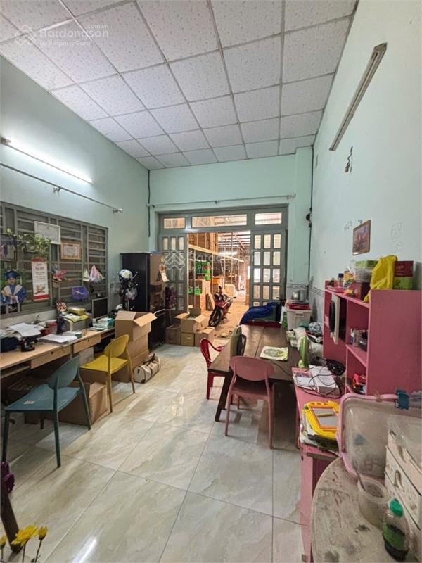 Cực gấp bán 12.5 tỷ  xưởng 400m2 mặt tiền xuân thới thượng, bà điểm  cách chợ đầu mối 500m