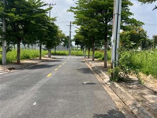 Tuan hailongreal 2 thêm xíu cho lô đất 80m2 ngay công viên kdc đại đô thị long hậu liền kề nhà bè