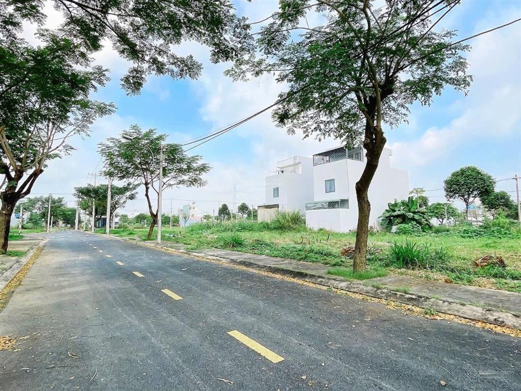 Tuấn nhà đẹp 80m2 đất 1,85 tỷ tại kdc long hậu giáp nhà bè, cách phú mỹ hưng 25 phút