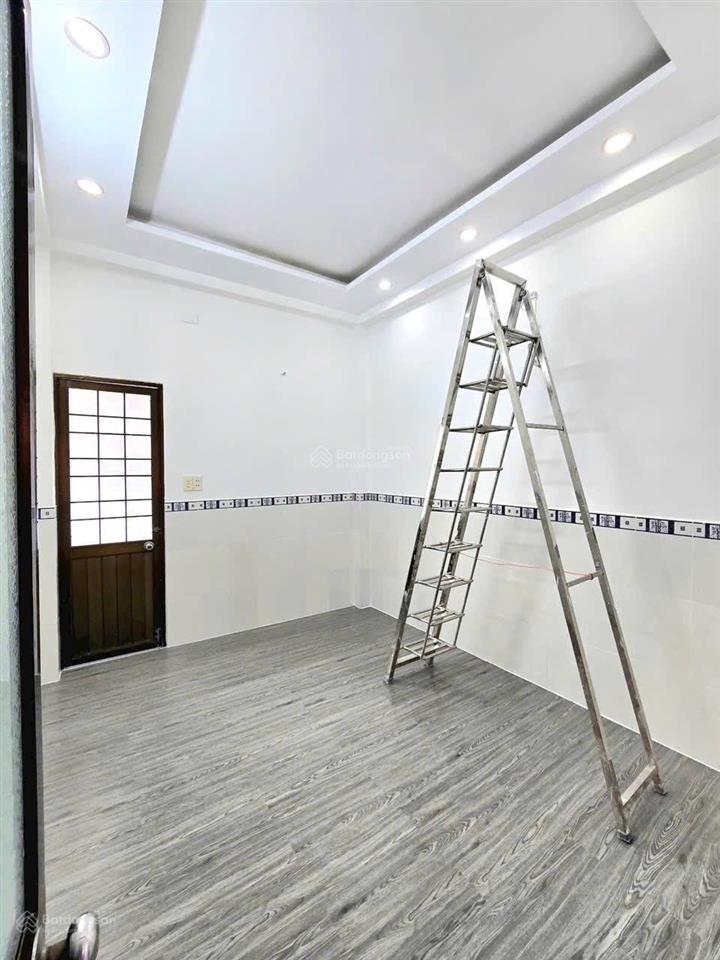 Minh tuấn nhà đẹp giá rẻ tại huỳnh tấn phát nhà bè liền kề q7 chỉ 5,2 tỷ