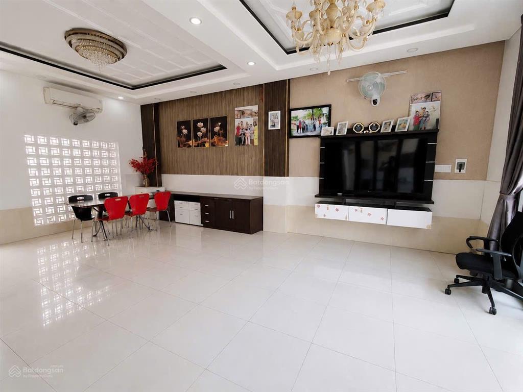 Tuấn hailongreal 5,8 tỷ cho căn nhà 3 tầng 92,4m2 xe hơi trong nhà tại nguyễn bình nhà bè gần pmh