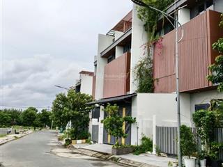 Nhà đẹp giá rẻ 4 tầng tại nguyễn bình khu đồng bộ đường 10m sát mặt tiền nguyễn bình nhà bè