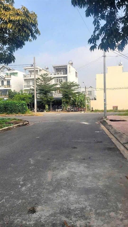 Tuấn nhà đẹp 4,5 tỷ 105m đường 10m kdc đông ngay trung tâm hành chính nhà bè đường nguyễn bình