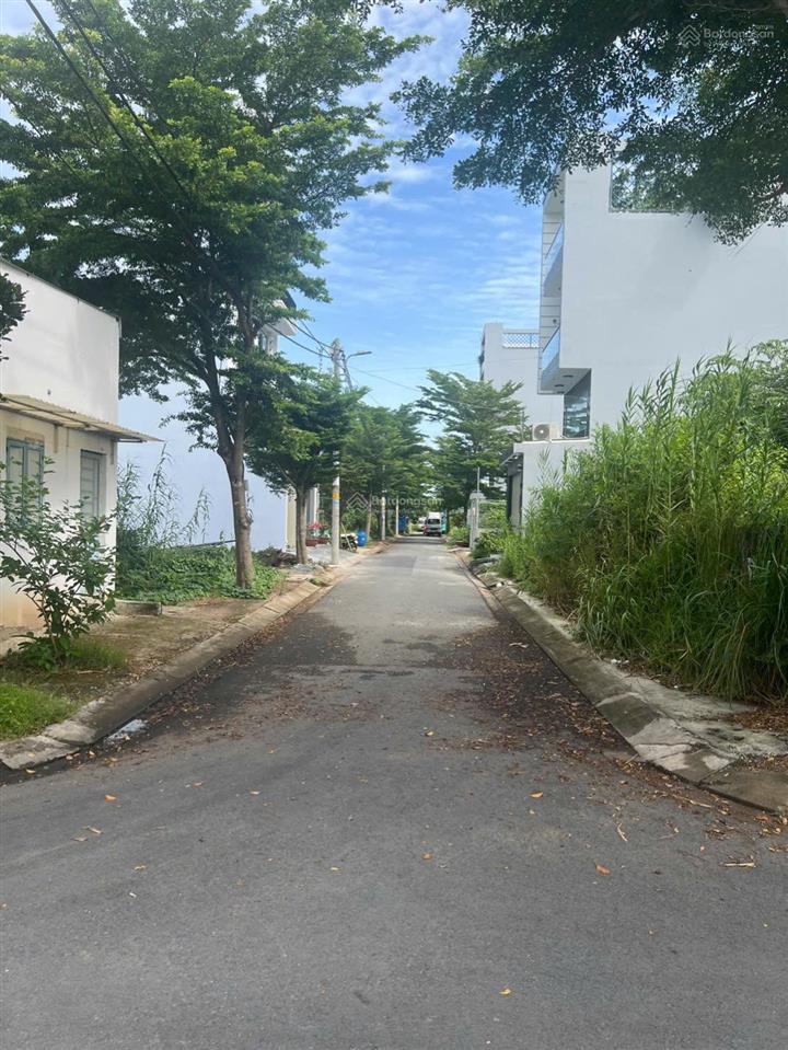 Tuấn nhà đẹp 3,6 tỷ cho nền 85m2 đường 7m tại nguyễn văn tạo long thới nhà bè cách phú mỹ hưng 15p