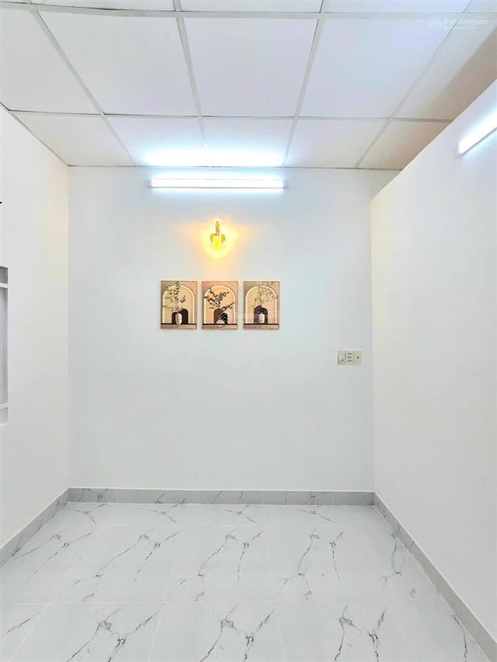Tuấn nhà đẹp 1,45 tỷ cho căn nhà sổ hồng cầm tay 1 lầu tại huỳnh tấn phát nhà bè