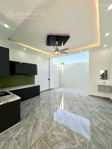 Tuấn nhà đẹp 4,5 tỷ nhà 3 tầng mới 100% tại long hậu giáp nhà bè, cách phú mỹ hưng 25 phút