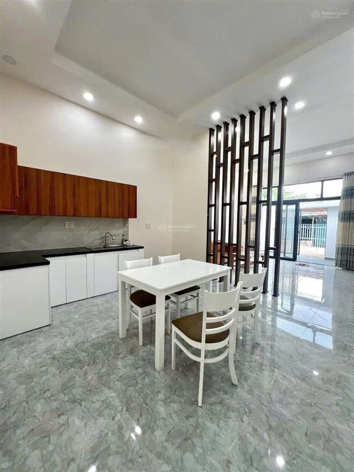 Tuấn nhà đẹp nhà 102m 3,6 tỷ hẻm xe hơi nguyễn văn tạo long thới nhà bè cách phú mỹ hưng 15 phút