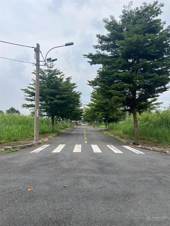 Tuấn nhà đẹp 1,799 tỷ cho nền 80m2 giá hời kdc long hậu giáp nhà bè cách phú mỹ hưng 20 phút
