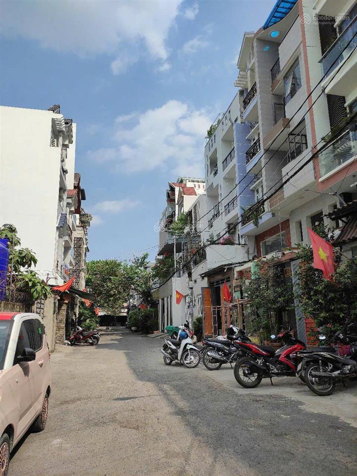 Bán nhà phan huy ích 4 tầng, 5pn, đường 8m có lề đi bộ ra emart  9 tỷ 2