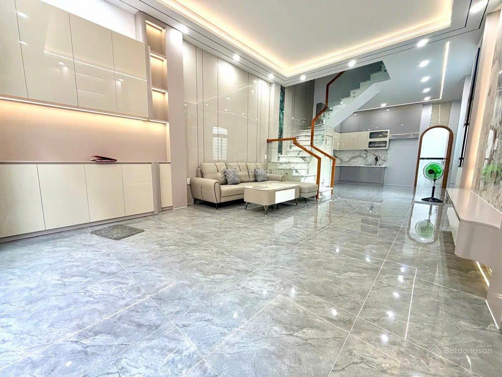 Bán nhà nguyễn văn khối lô góc 2 mặt hxh  2 tầng ( 4.5 x 16m) gần cv làng hoa