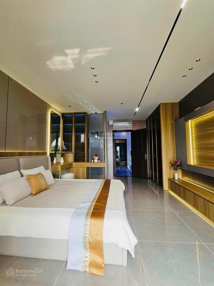 11 tỷ 9, nhà phạm văn chiêu gò vấp  5 tầng thang máy 80m2  full nội thất cao cấp