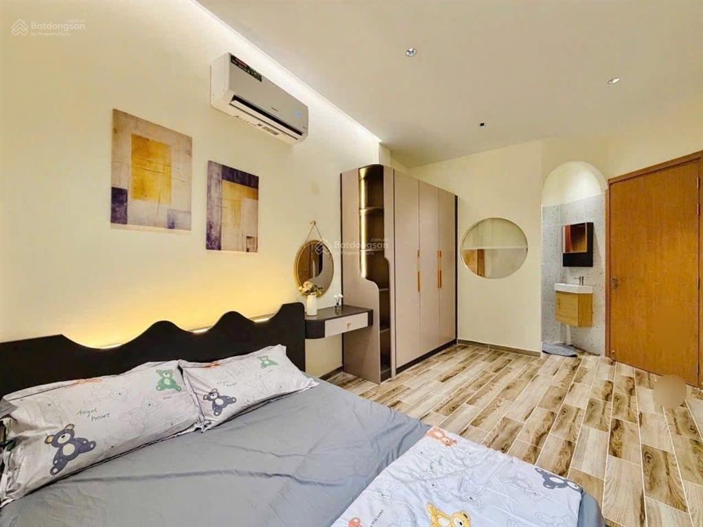 Nhà 2 tầng hẻm xe hơi phạm văn chiêu full nội thất ngang 5 x15