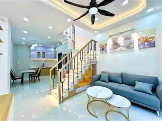 Nhà 38m2 ,huỳnh văn nghệ , tân bình, đẹp lung linh 2 tầng btct có 2pn , pk, bếp, cửa cuốn đức xịn.