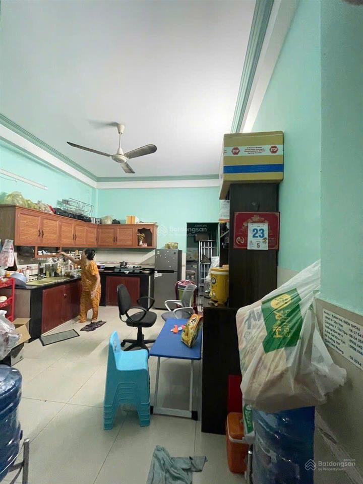 Khu tên lửa mặt tiền đường số bốn tầng 4x16m ko lộ giới đường nhựa 8m lề 4.5m chỉ hơn 8 tỷ tl