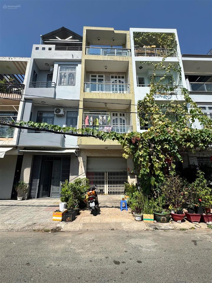 Khu tên lửa mặt tiền đường số bốn tầng 4x16m ko lộ giới đường nhựa 8m lề 4.5m chỉ hơn 8 tỷ tl