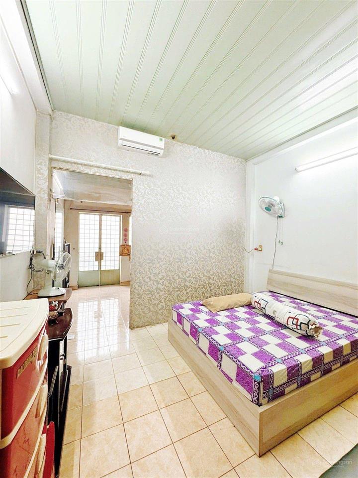 Gấp giảm gần 1t sát mặt tô hiệu hxh né thông 2 tầng đúc 4x16m gần ngay đầm sen chỉ còn hơn 6 tỷ