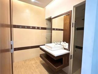 Bàu cát 7 trệt 3 lầu 5pn 4wc phù hợp ở gia đình kết hợp văn phòng cty hoặc spa, kinh doanh online