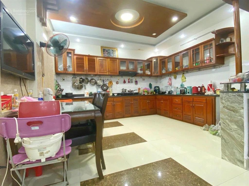 Nhà 3 tầng đinh tiên hoàng  diện tích khủng  nở hậu cực đẹp gần biển chỉ 6 tỷ x