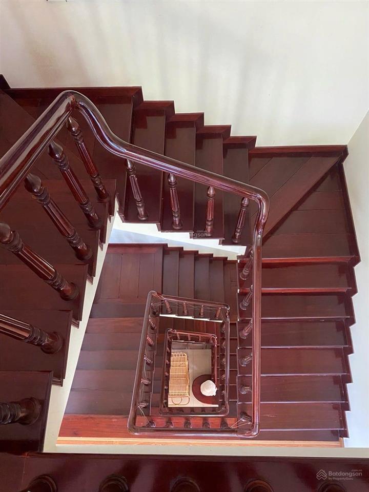 Nhà 3 tầng lô góc 2 mặt tiền huỳnh ngọc huệ lô đẹp hiếm  diện tích khủng gần 150m²  chỉ 1x tỷ