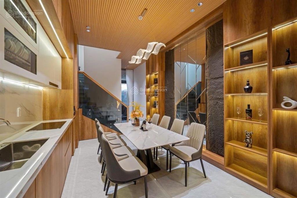 Villa cao cấp sơn trà  full tiện ích  sẵn dòng tiền ổn định  chỉ 1x tỷ