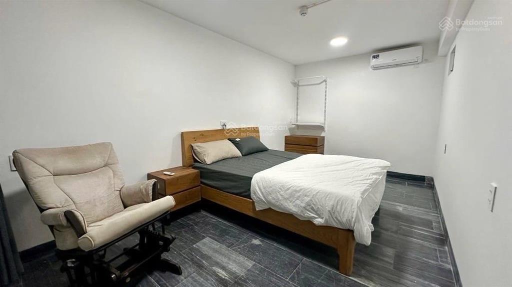 Căn hộ 4 tầng có thang máy kiệt nguyễn văn thoại dòng tiền 60tr/tháng