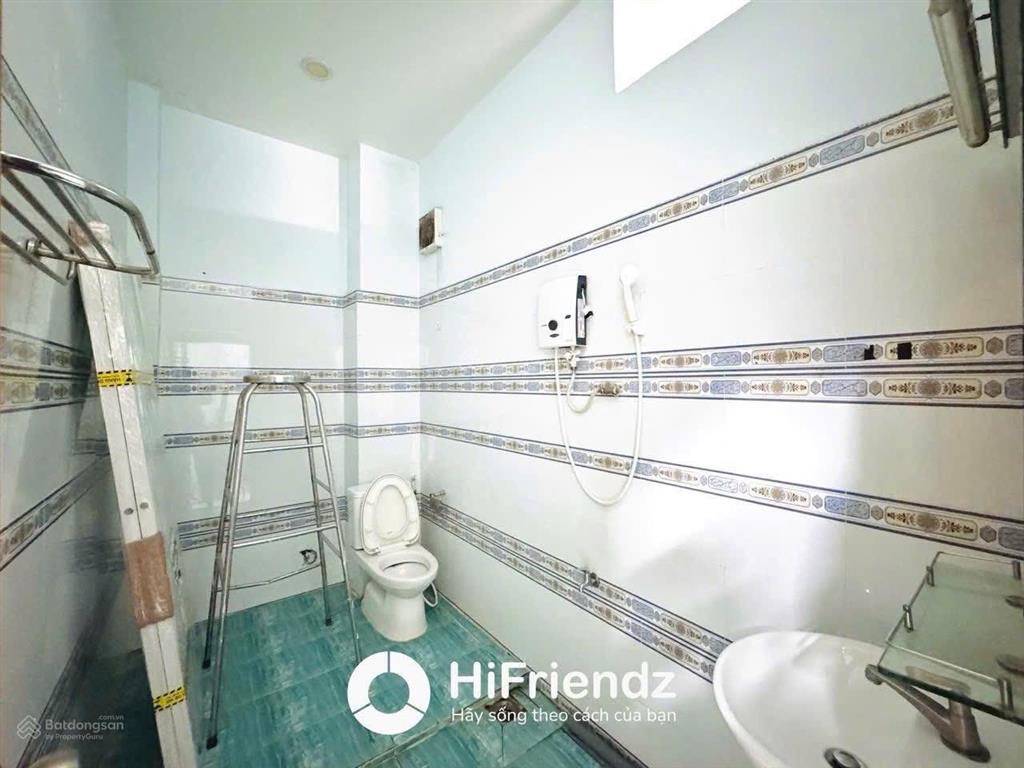 Căn hộ 2 phòng ngủ full nội thất có ban công, máy giặt riêng ngay lũy bán bích