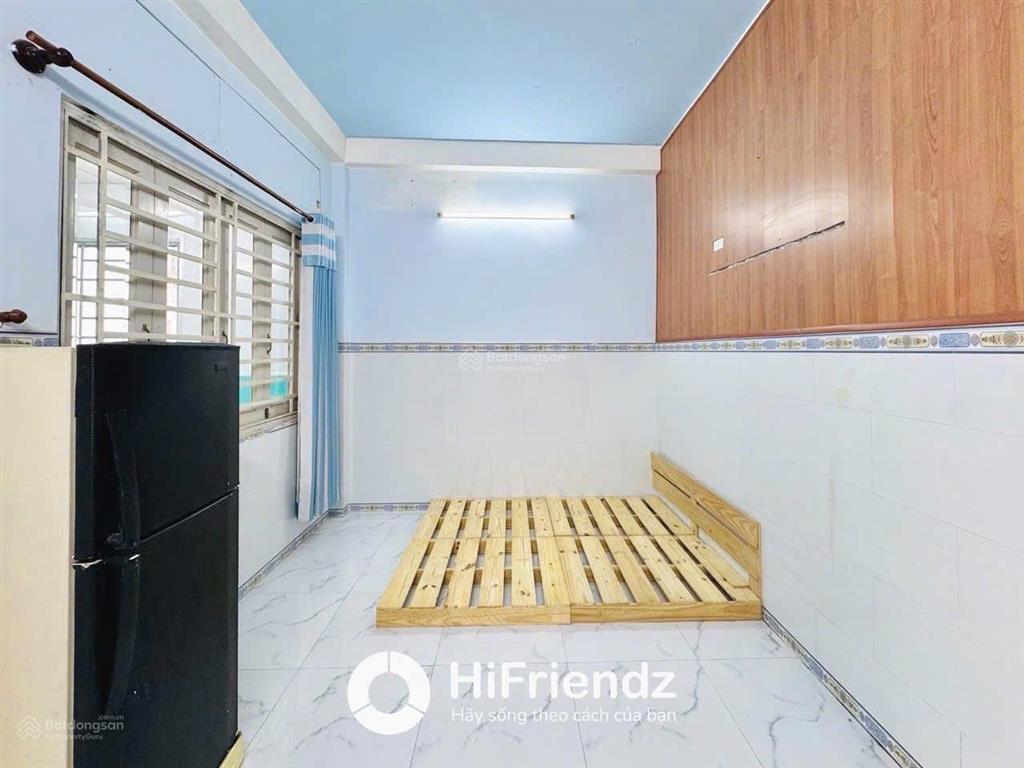 Căn hộ 2 phòng ngủ full nội thất có ban công, máy giặt riêng ngay lũy bán bích