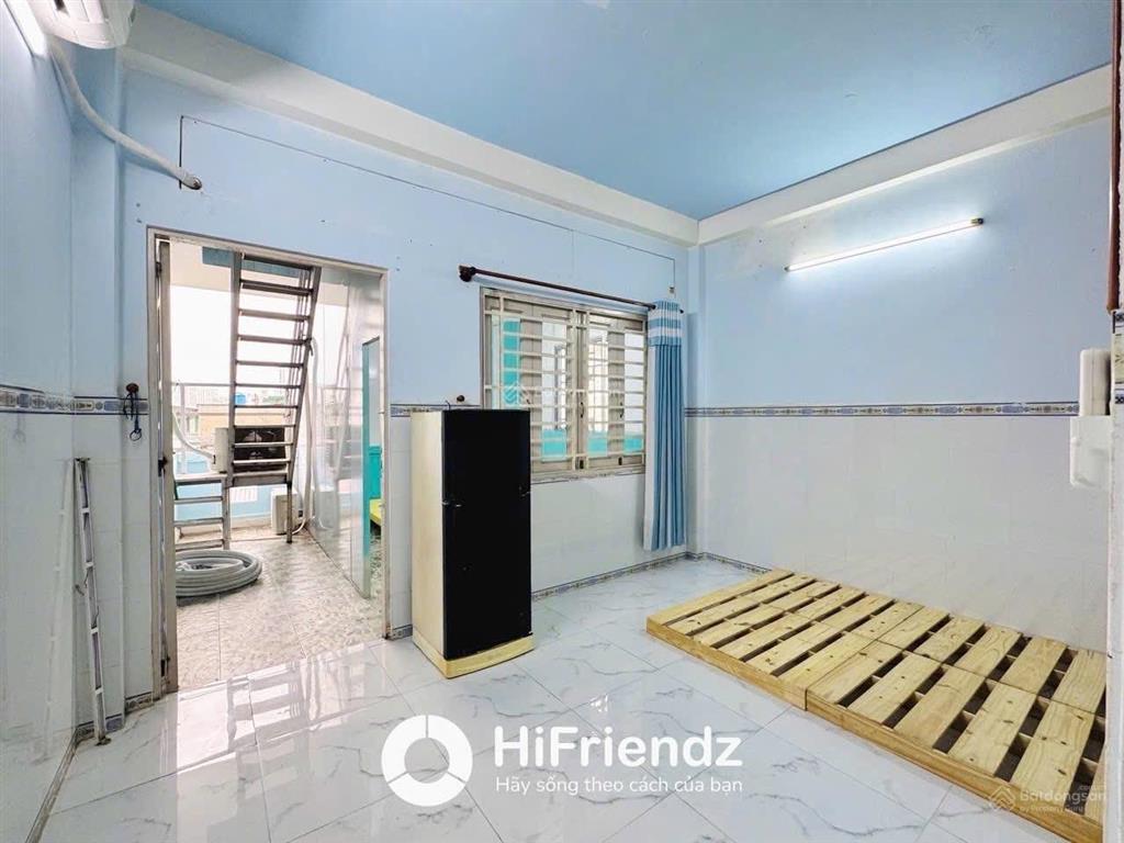 Căn hộ 2 phòng ngủ full nội thất có ban công, máy giặt riêng ngay lũy bán bích