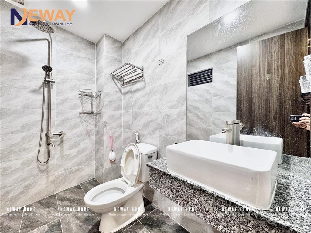 Căn hộ tách bếp full nội thất có thang máy, free hết phí chỉ tính điện ngay hương lộ 2