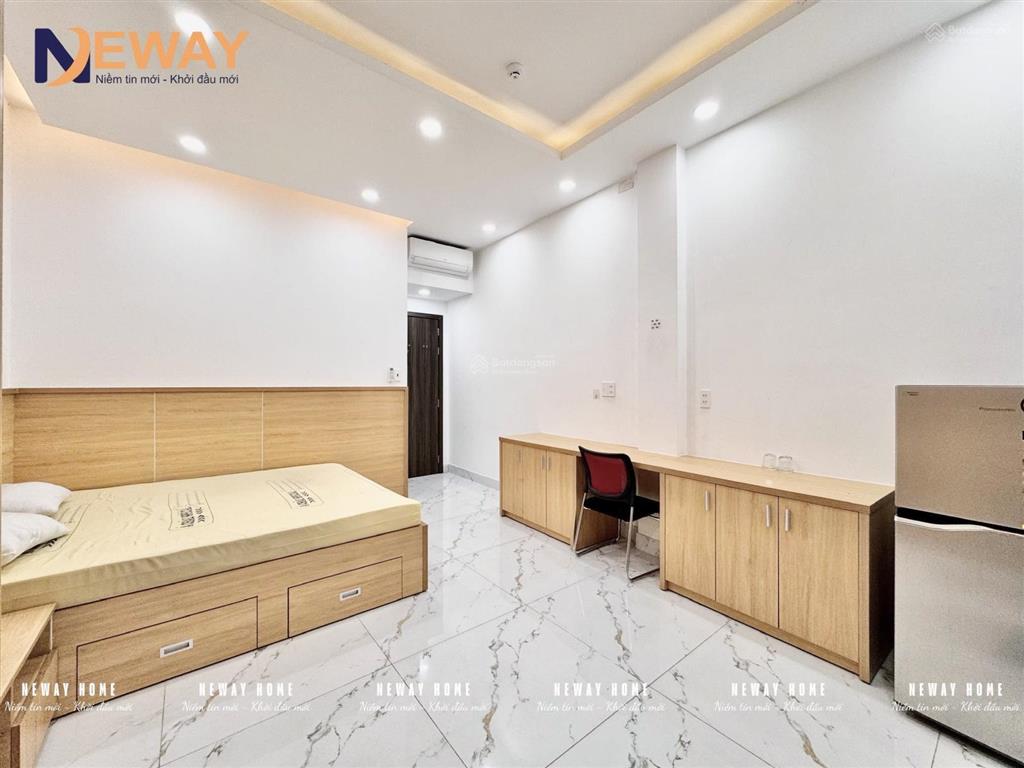 Căn hộ tách bếp full nội thất có thang máy, free hết phí chỉ tính điện ngay hương lộ 2