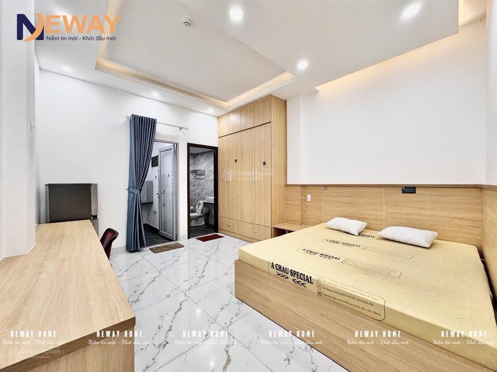Căn hộ tách bếp full nội thất có thang máy, free hết phí chỉ tính điện ngay hương lộ 2