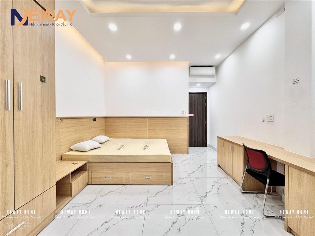 Căn hộ tách bếp full nội thất có thang máy, free hết phí chỉ tính điện ngay hương lộ 2