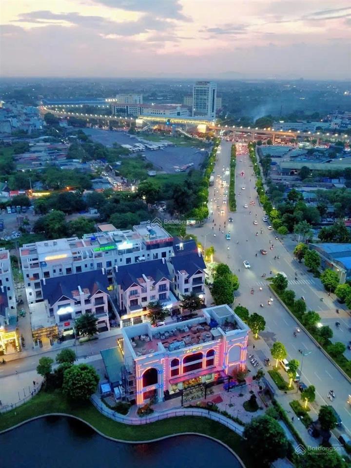 Hàng hiếm  mặt phố trịnh văn bô  vị trí vàng  300m2/sàn  7 tầng  mt 12.5m  kd đa dạng