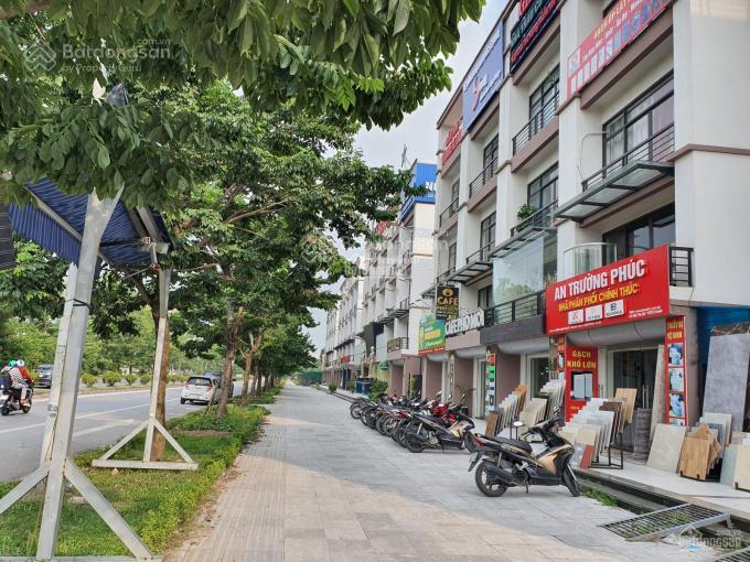 Hàng hiếm  mặt phố trịnh văn bô  vị trí vàng  300m2/sàn  7 tầng  mt 12.5m  kd đa dạng