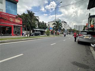 Sát phú mỹ hưng bán nhà q7 ngang 7x37m tặng luôn dãy 6 phòng trọ sẵn dòng tiền đều đặn  chỉ 16tỷ8