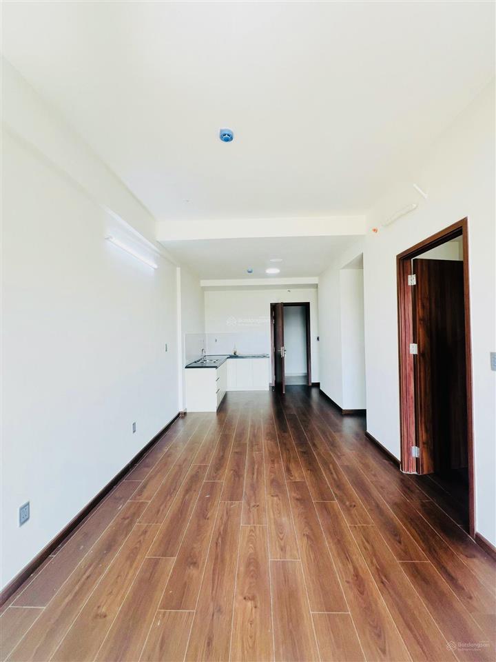 Cho thuê căn hộ có nội thất  dt 51m2 1pn + 1 giá 4tr/tháng