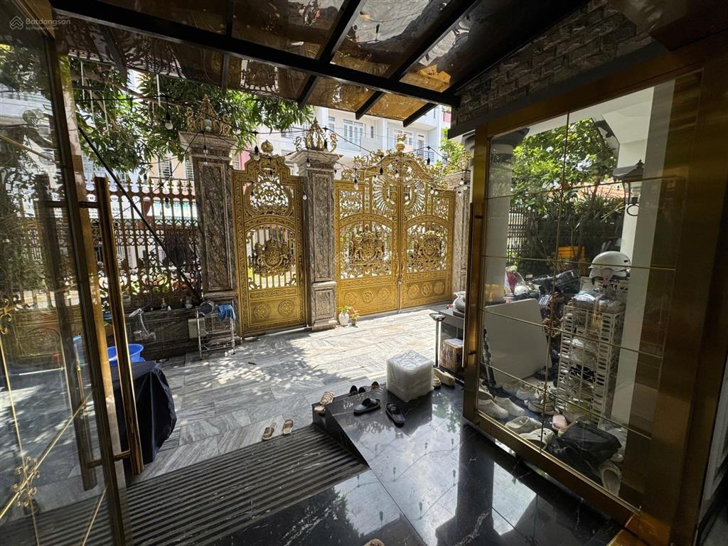Cần bán biệt thự him lam 6a  dt 12.5x20m giá 38.5 tỷ nhà có hầm nội thất xịn sò.  0903 870 ***