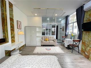 Cho thuê căn hộ 1 phòng ngủ thành thái quận 10ban công thoáng mát