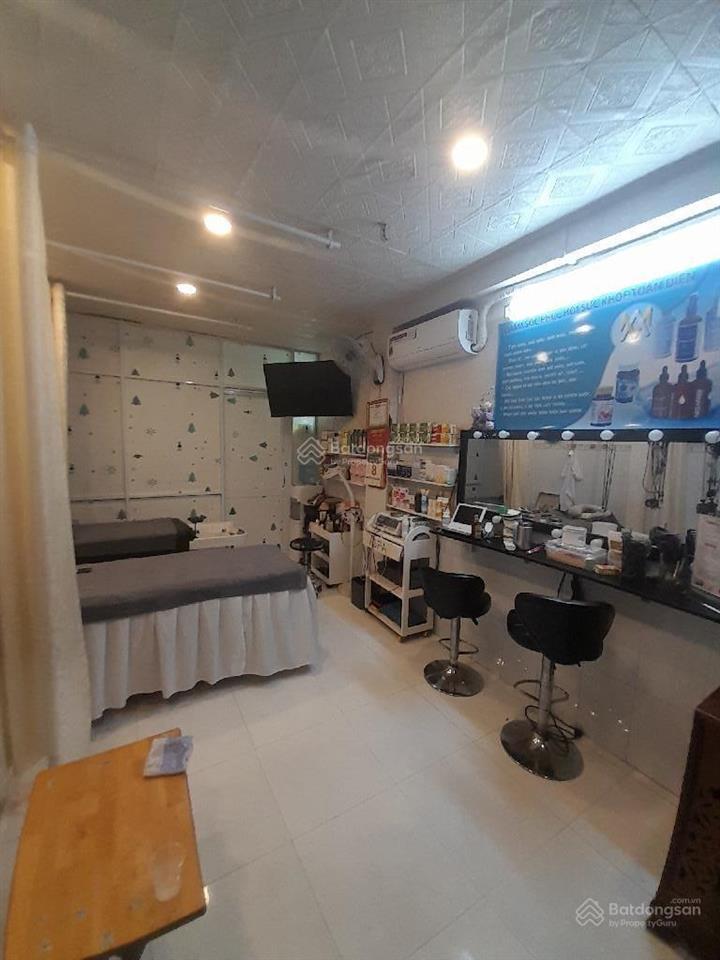 Nhà bán ngay tại mặt tiền đường lạc long quân, quận 11, 6,899 tỷ, 70m2