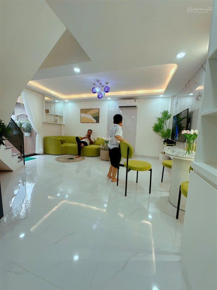 Bán nhà q11 7.7 tỷ mặt tiền thụt kd tốt đường lạc long quân, quận 11