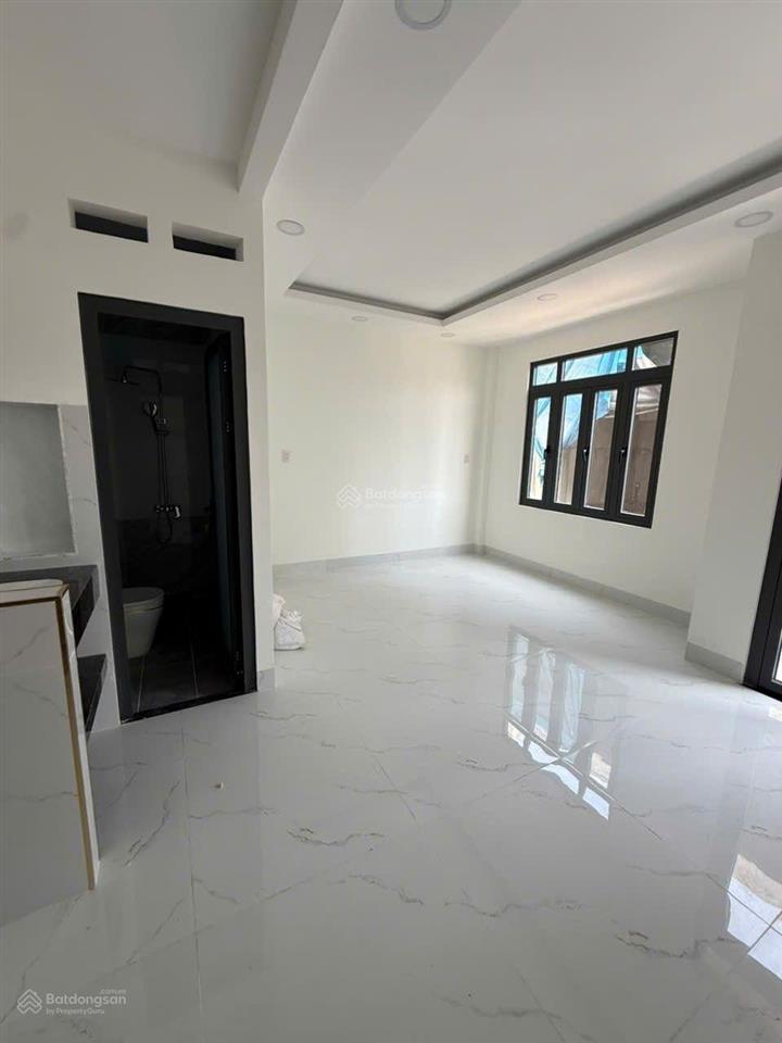 @bán nhà q11 mặt tiền kd chỉ 7.2ty, lạc long quân.