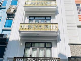 Chính chủ bán toà apartment 74m2  2 thoáng, gần phố, 7 chỗ đỗ cửa, thông hồ. giá 26.5 tỷ