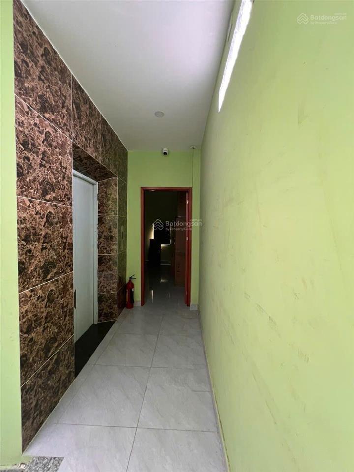 Hạ giá!! mt số 10 tạ uyên hầm + 7 tầng lầu có thang máy giá tốt