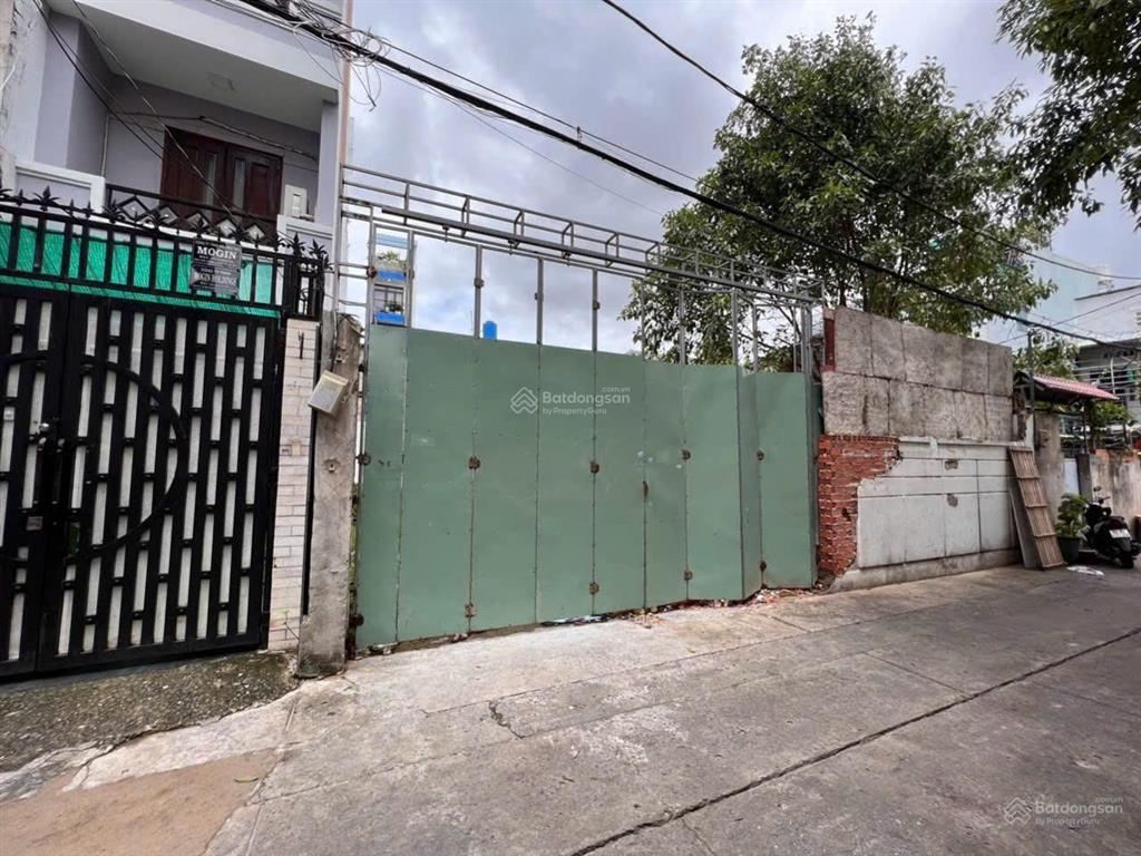 Cho thuê mbkd đất trống khu cư xá lê đại hành rộng hơn 200m2.