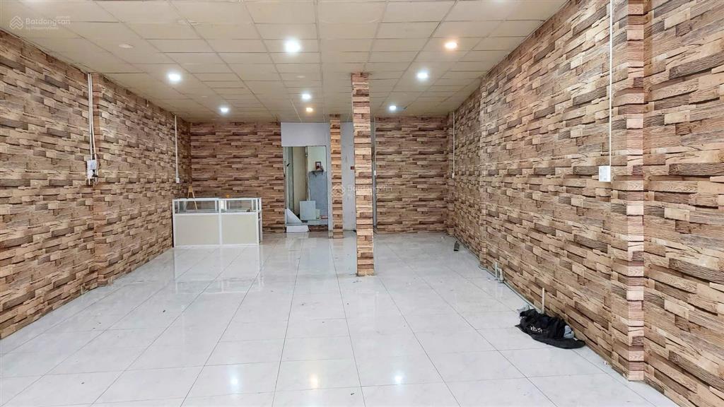 Cho thuê nhà mt tân hòa đông ngang 5m dt 150m2 khu kd sầm uất.