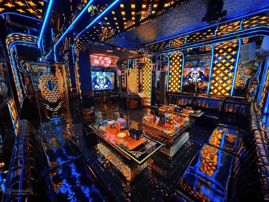 Cho thuê hoặc sang nhượng ktv trang bị đầy đủ tại quận 5